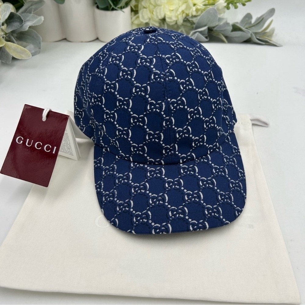 Men’s Gucci, blue shadow GG adjustable baseball cap size medium, made in Italy